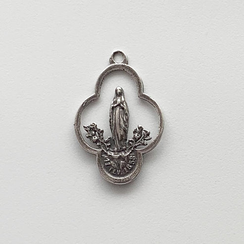 1" Mary Praying Medal - Antique Model ME1060