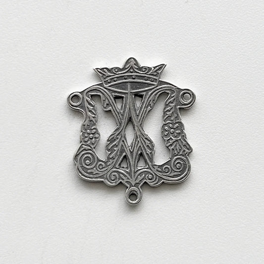 1 1/4" Auspice Maria Antique Rosary Center Model CE1107