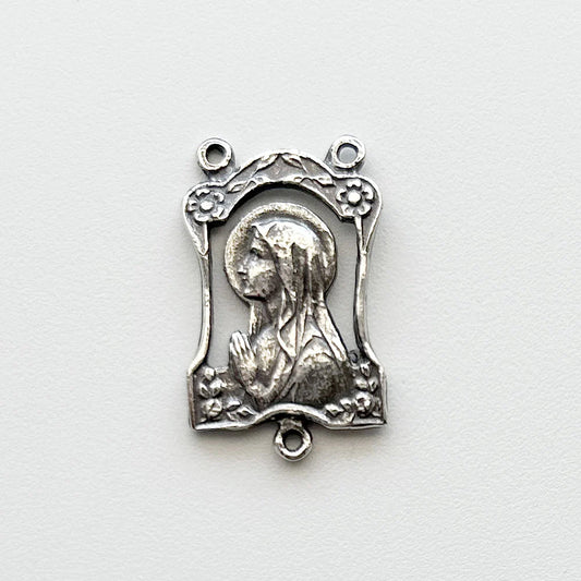 1" Mary Praying Antique Rosary Center Model CE560
