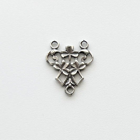 3/4" Irish Shamrock Antique Rosary Center Model CE910