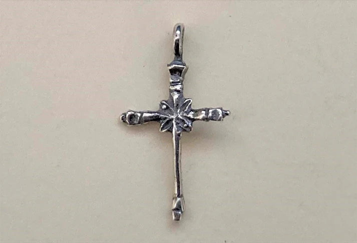 1" Small Childs Cross Antique Vintage Model CR025