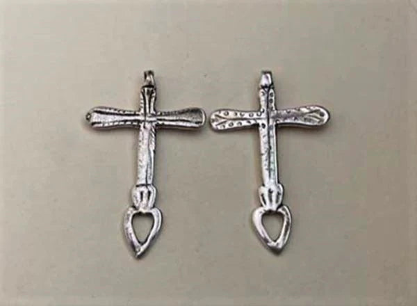 1 3/4" Mexican Cross with Heart Antique Vintage Model CR079