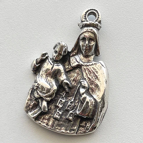1 1/2" Blessed Mother Figural Medal - Antique Model ME1090