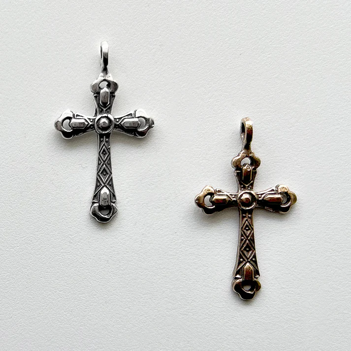 1 1/4" Diamond Cross Antique Model CR1326