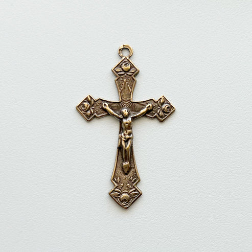 1 3/8" Delicate Roses Crucifix Antique Model CX467